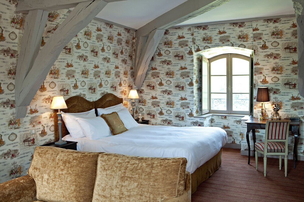 Chateau De Lalande 14/72