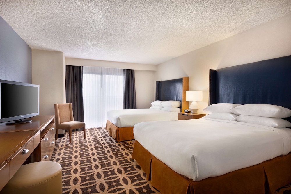 The Signature Suites 9/67