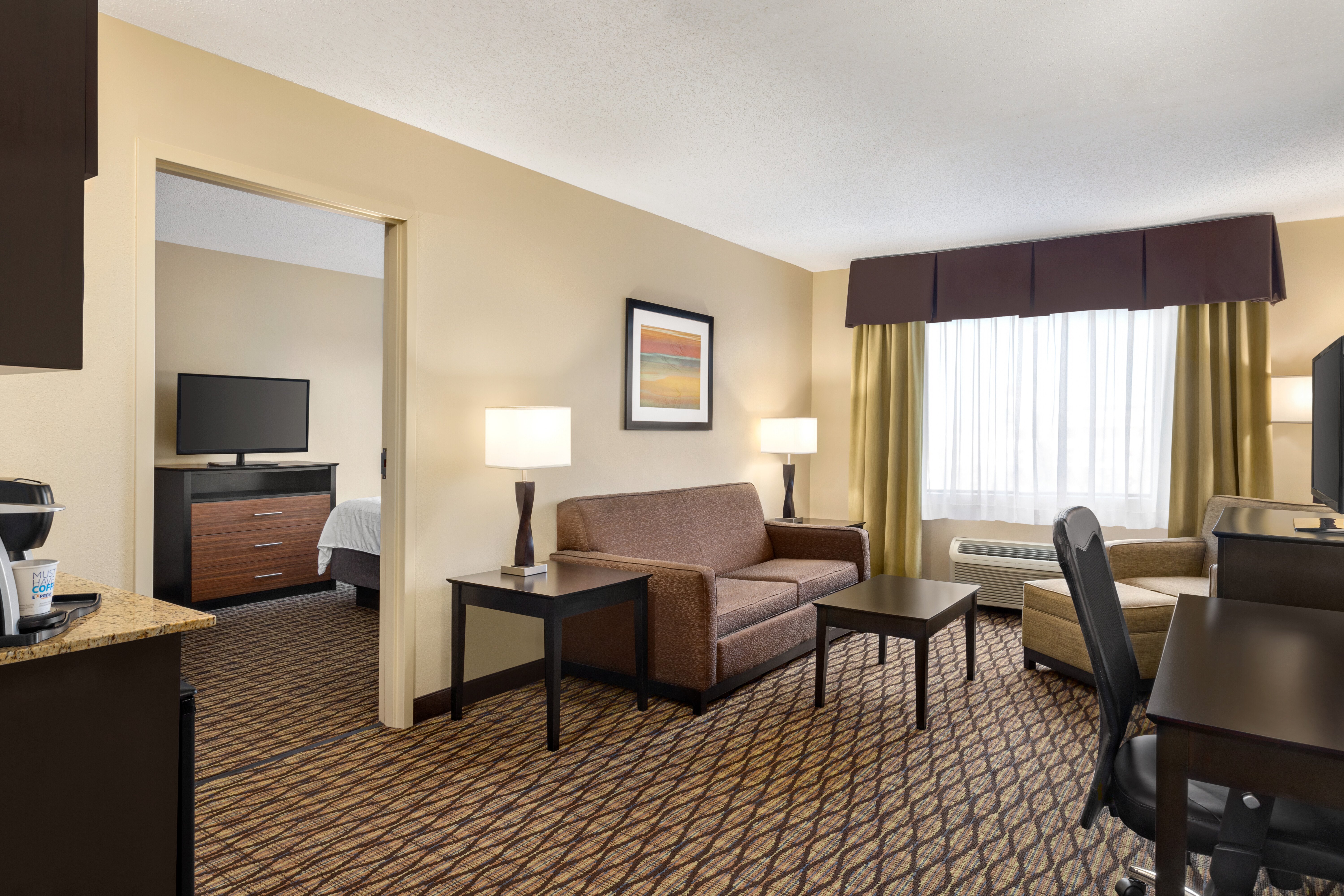 Holiday Inn Express Hotel Suites Edmond 45/63