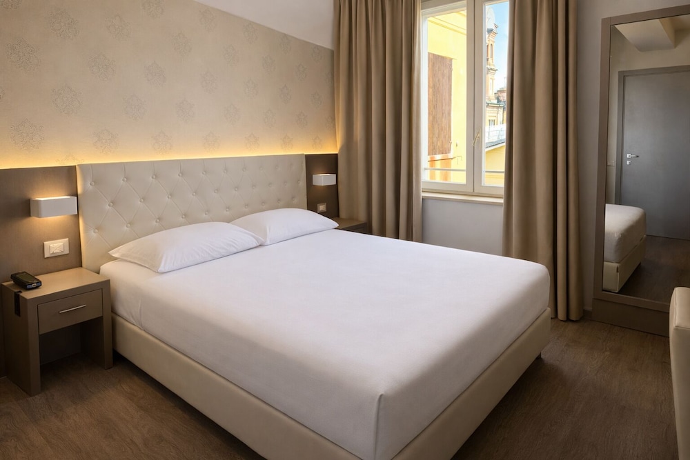 CLASSIC, DOUBLE OR TWIN BED