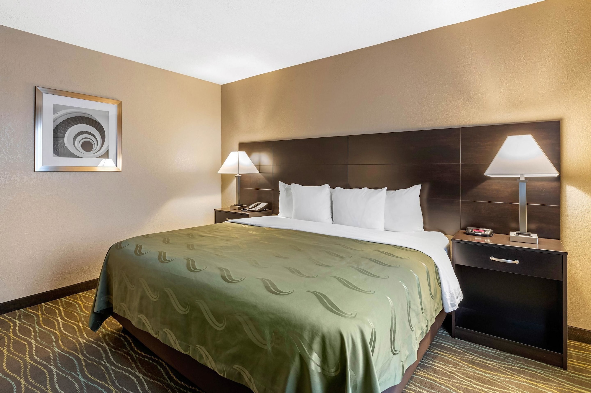 ROOM, KING BED, ACCESSIBLE