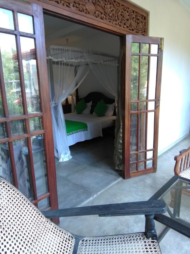 Srimalis Residence 18/32
