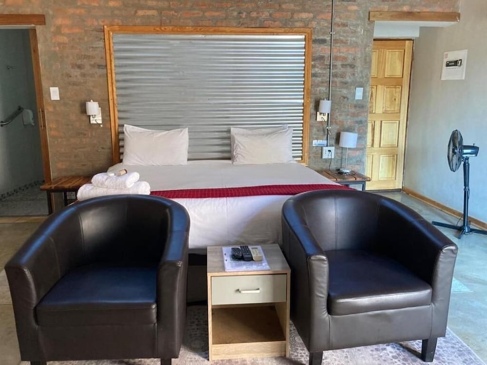 Munati Lodge 24/24