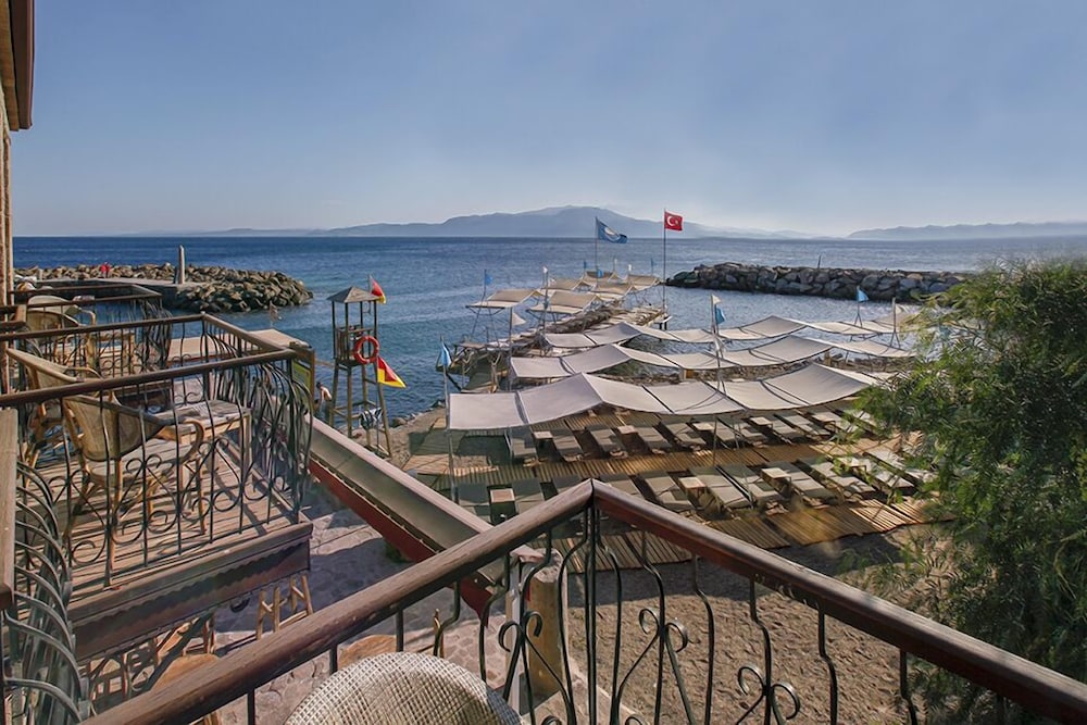 Assos Nazlihan Hotel 63/77