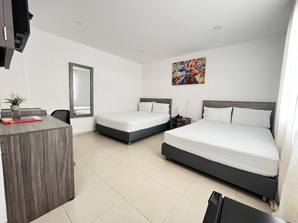 Hotel Vanguardia Natural 9/24