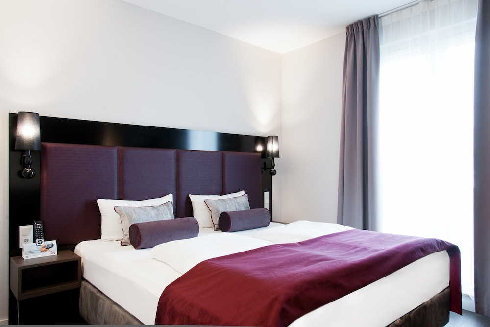 COMFORT, DOUBLE BED