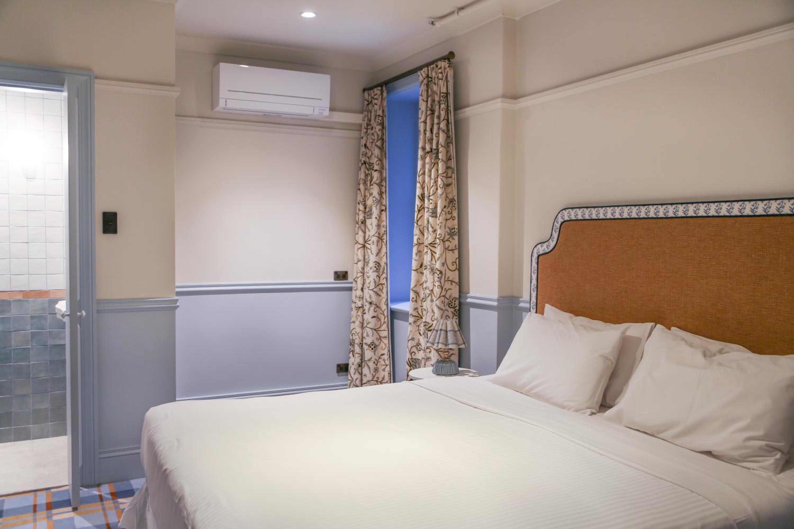 Renovated, King Bed