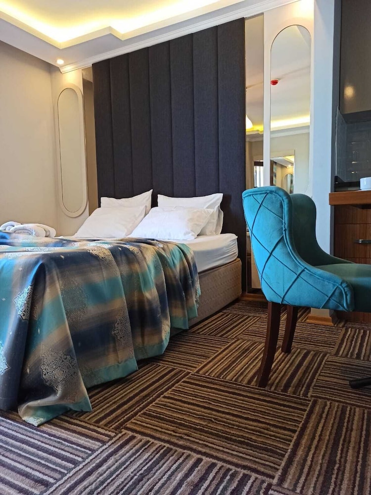 ALYA SUITE HOTEL 19/49