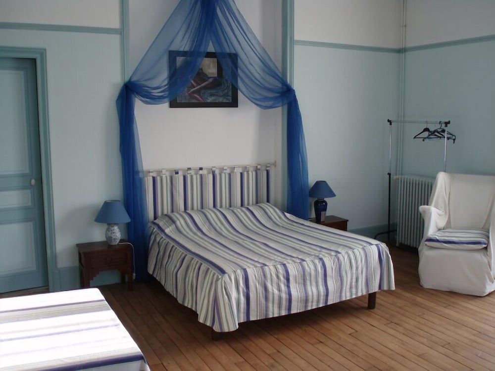 AUBERGE DUPUYTREN 4/21