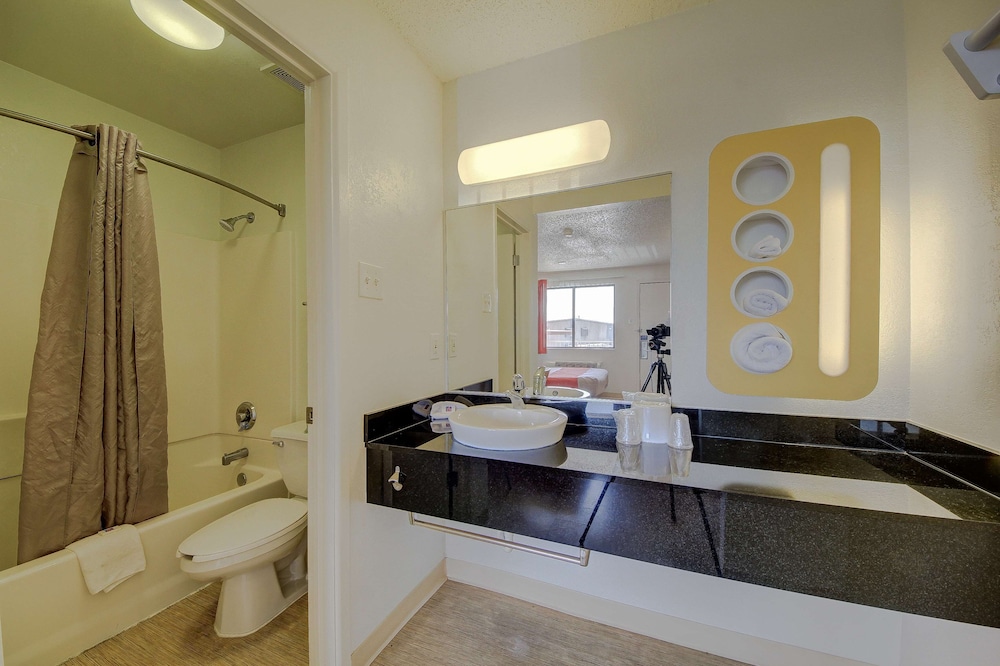 Motel6 San Antonio, TX - Fort Sam Houston 56/61