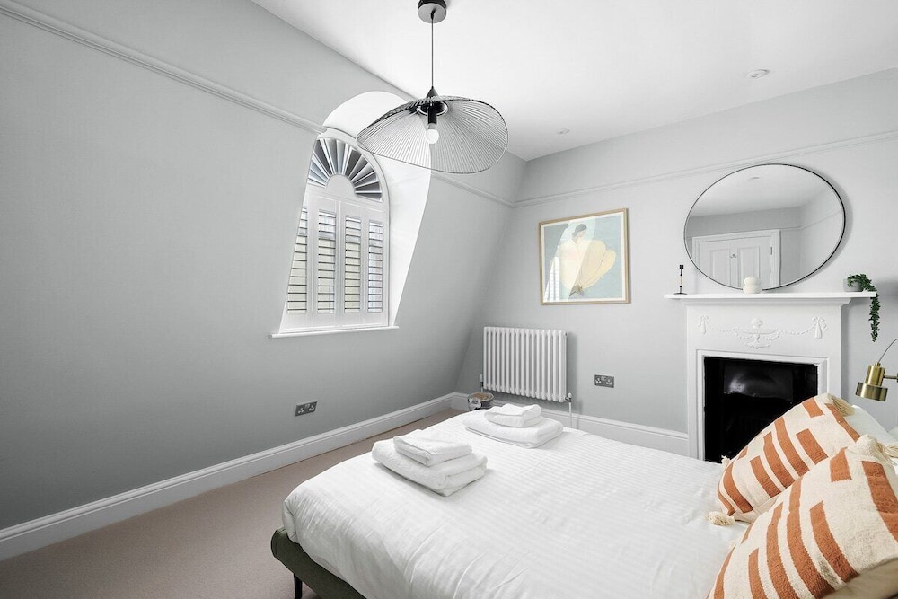 1 Elliot Terrace 26/50