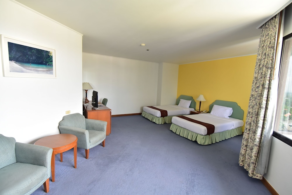 Thumrin Thana Hotel 51/71