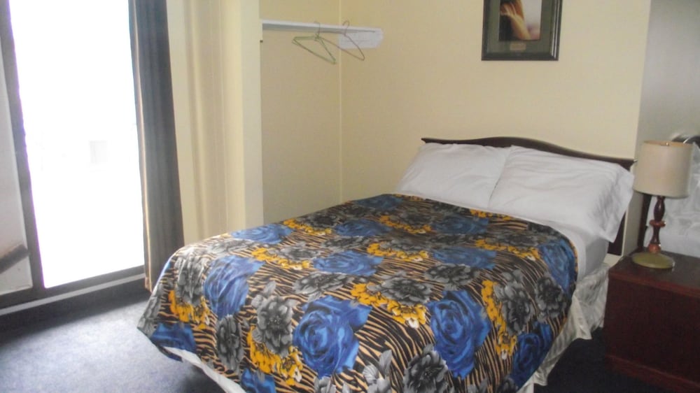 Empress Inn And Suites By the Falls 17/61