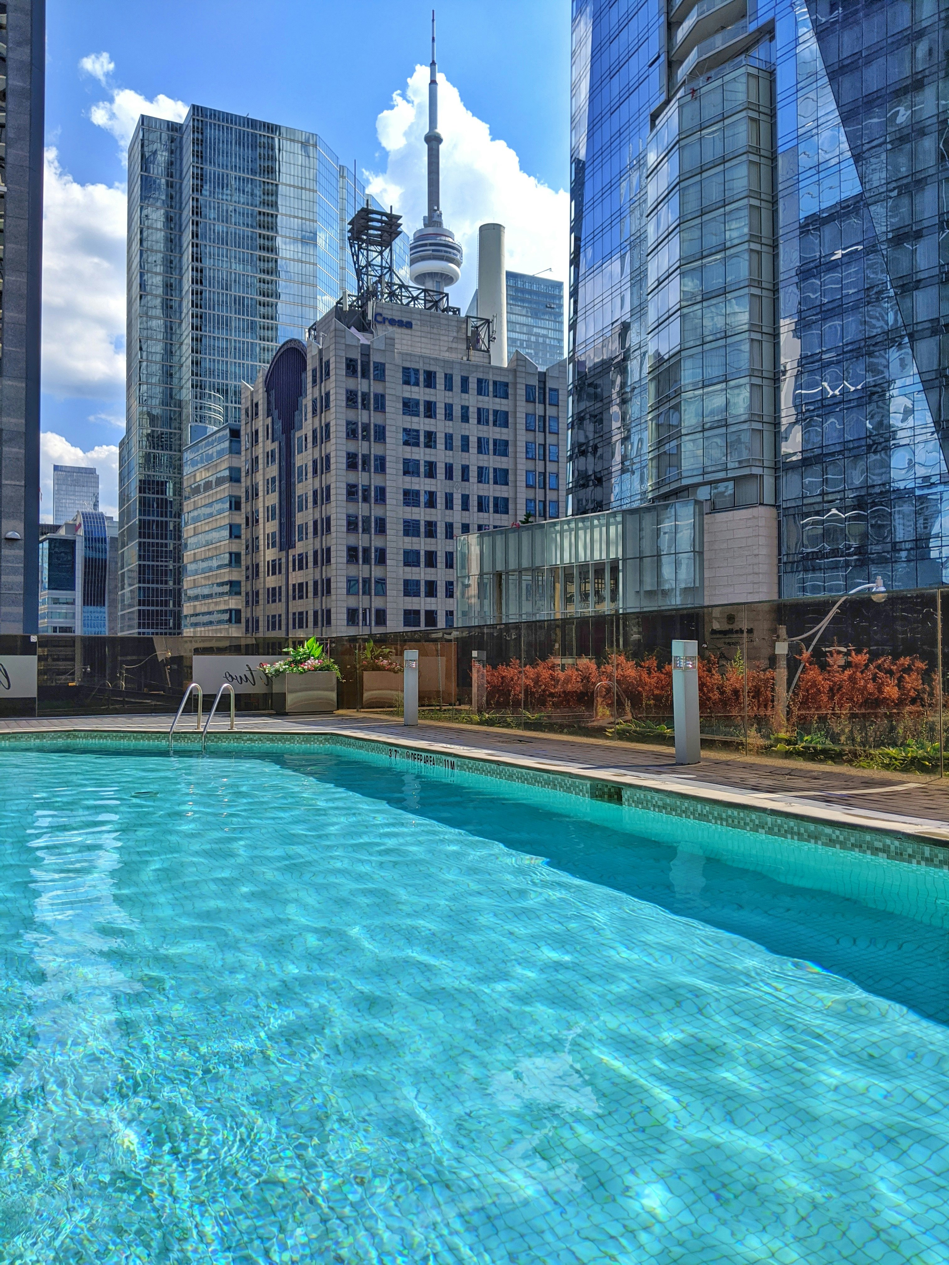 Hilton Toronto 74/75