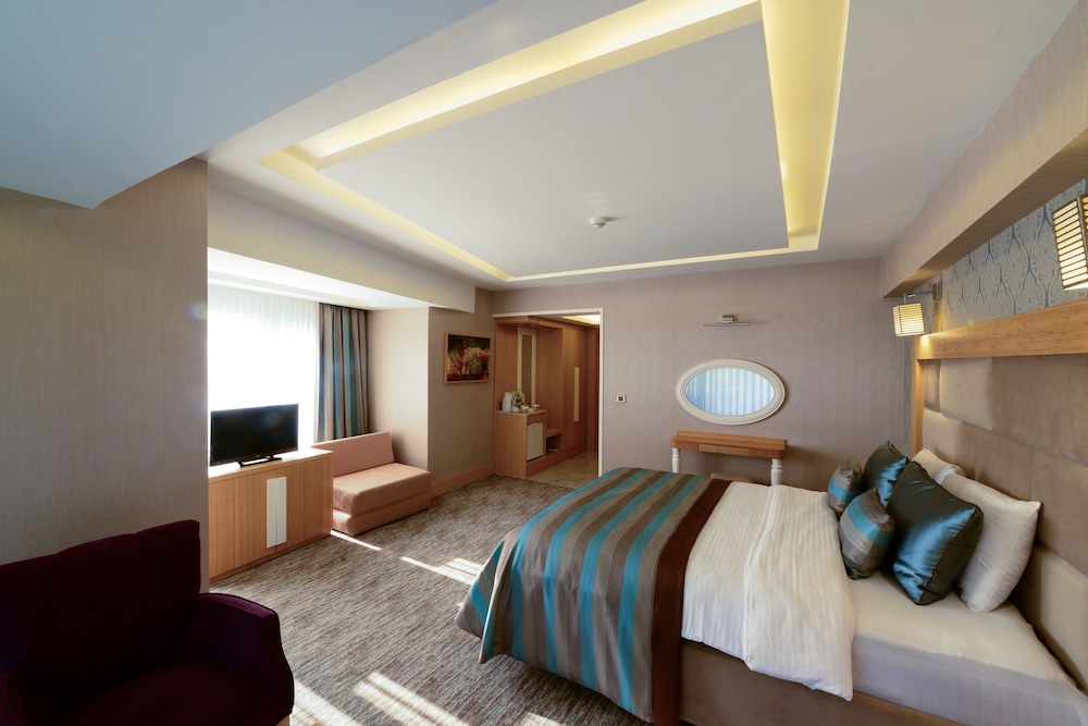 THE BERUSSA HOTEL 13/54