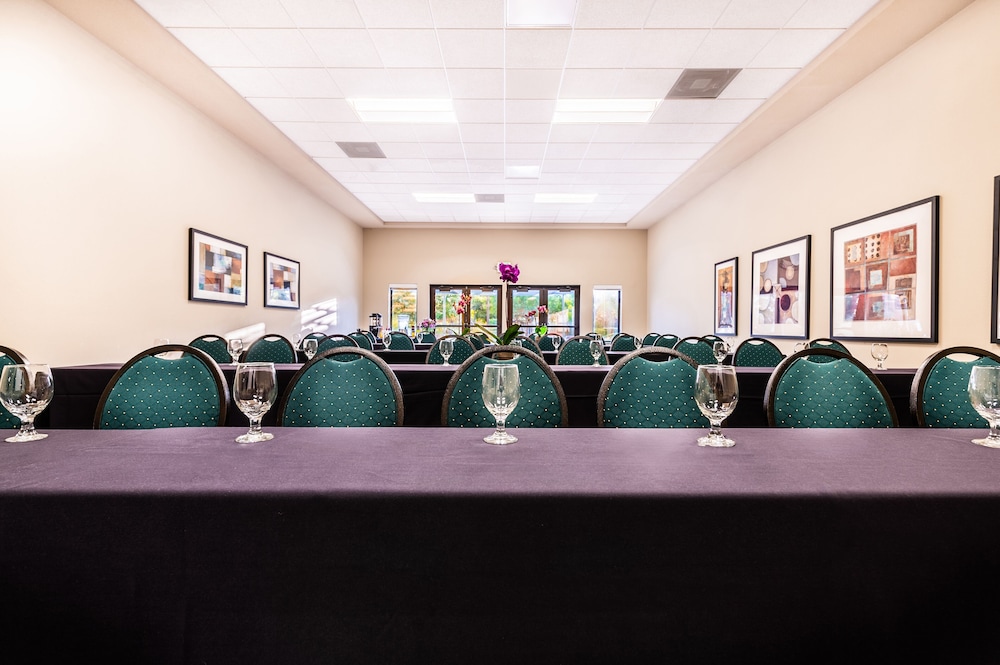 Gaia Hotel Spa Redding Ascend Hotel Collection 38/44