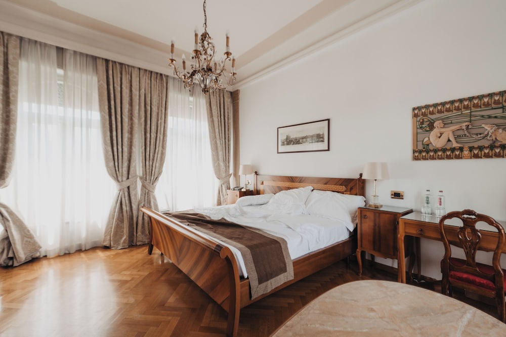 Vittoria Hotel 30/75