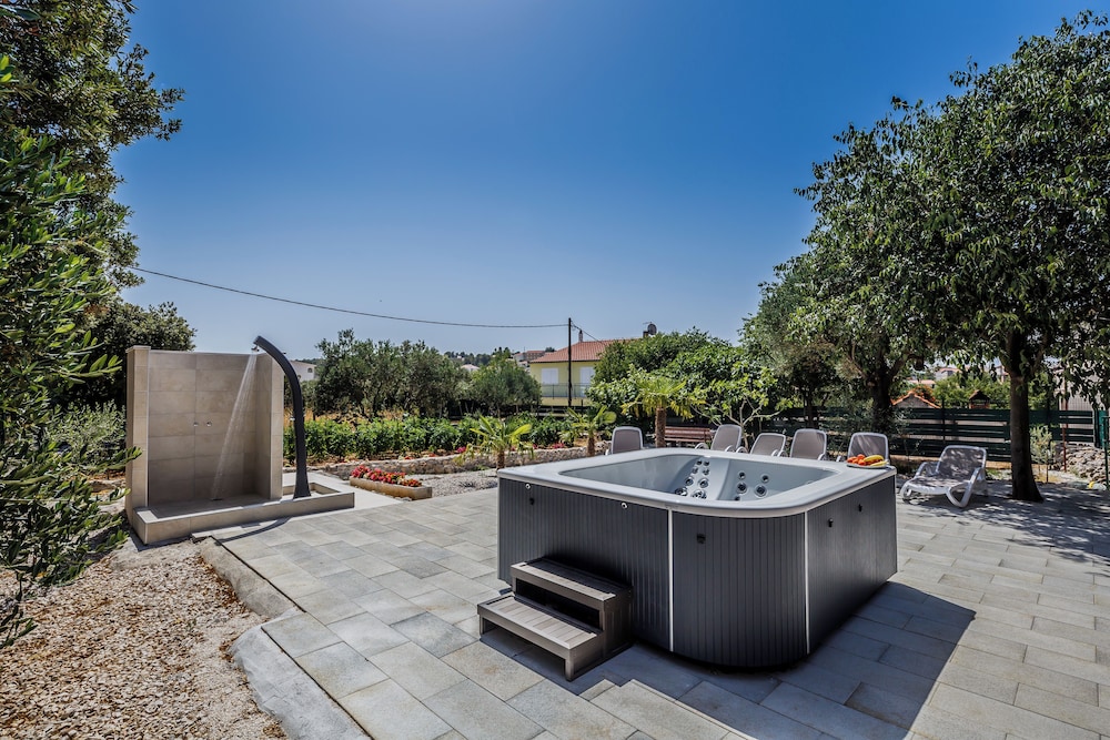 VILLA RUSTICA DALMATIA 24/50