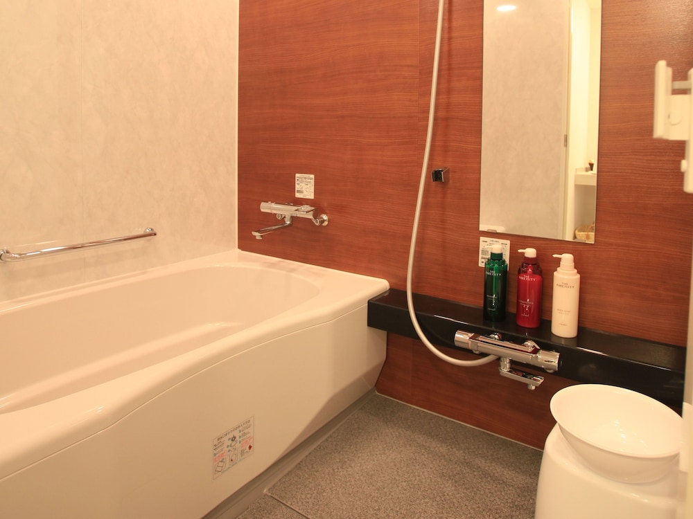Hotel Breezebay Marina 24/71