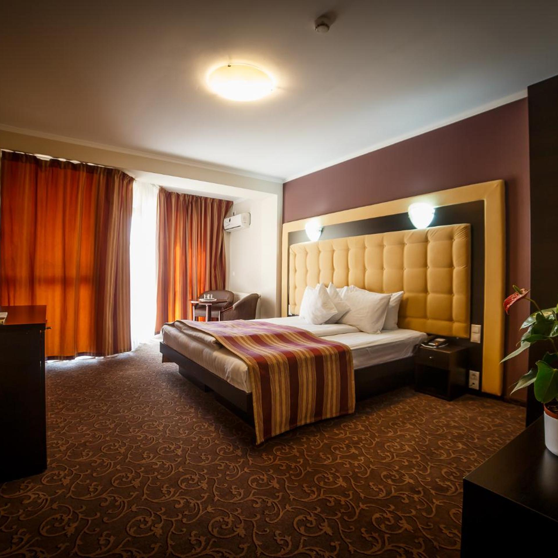 Room, Double Bed, Hotel Ozana 7/10