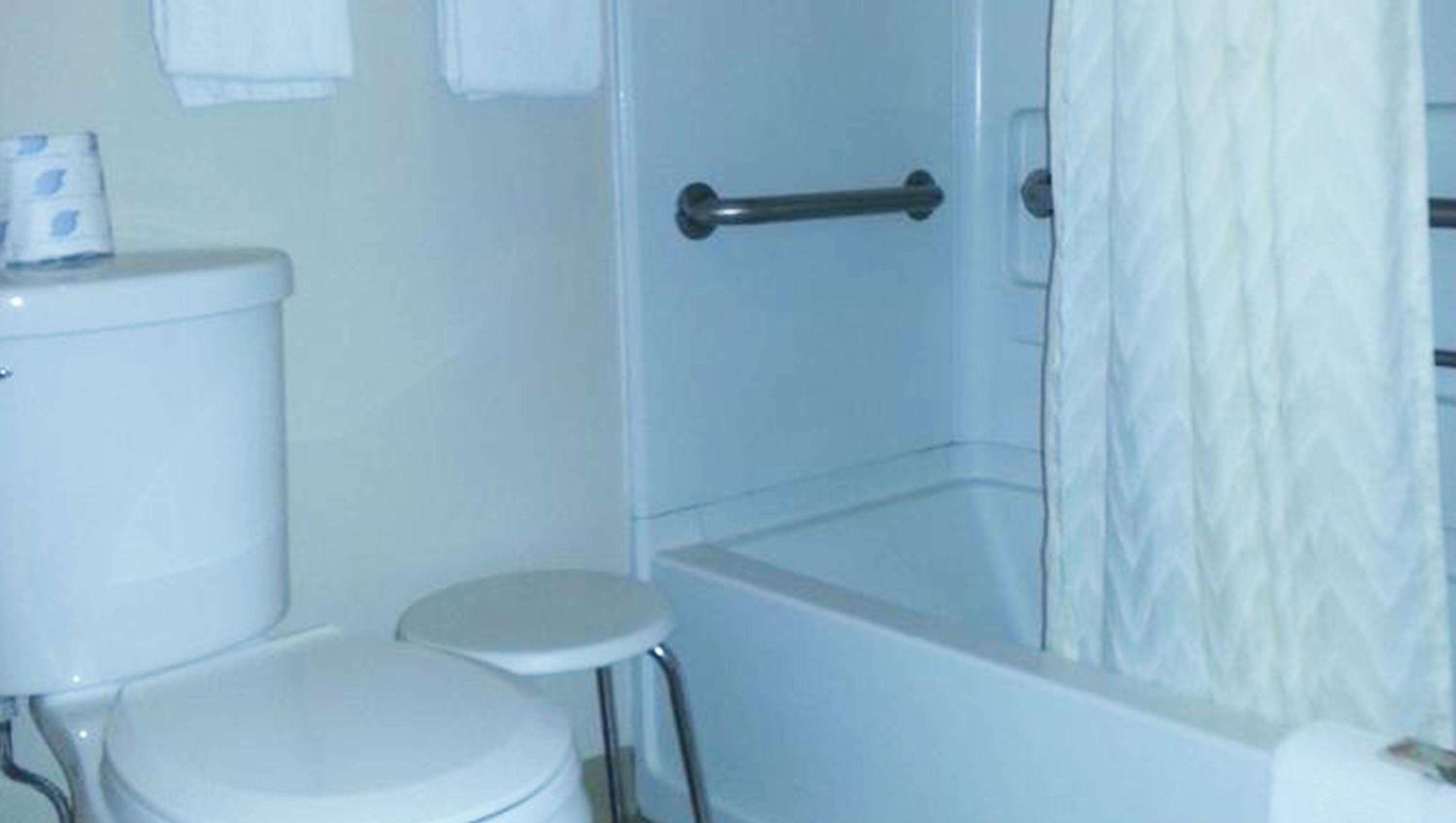 غرفة قياسية بسرير كينج، Stratford Motor Inn East Ellijay 2/2
