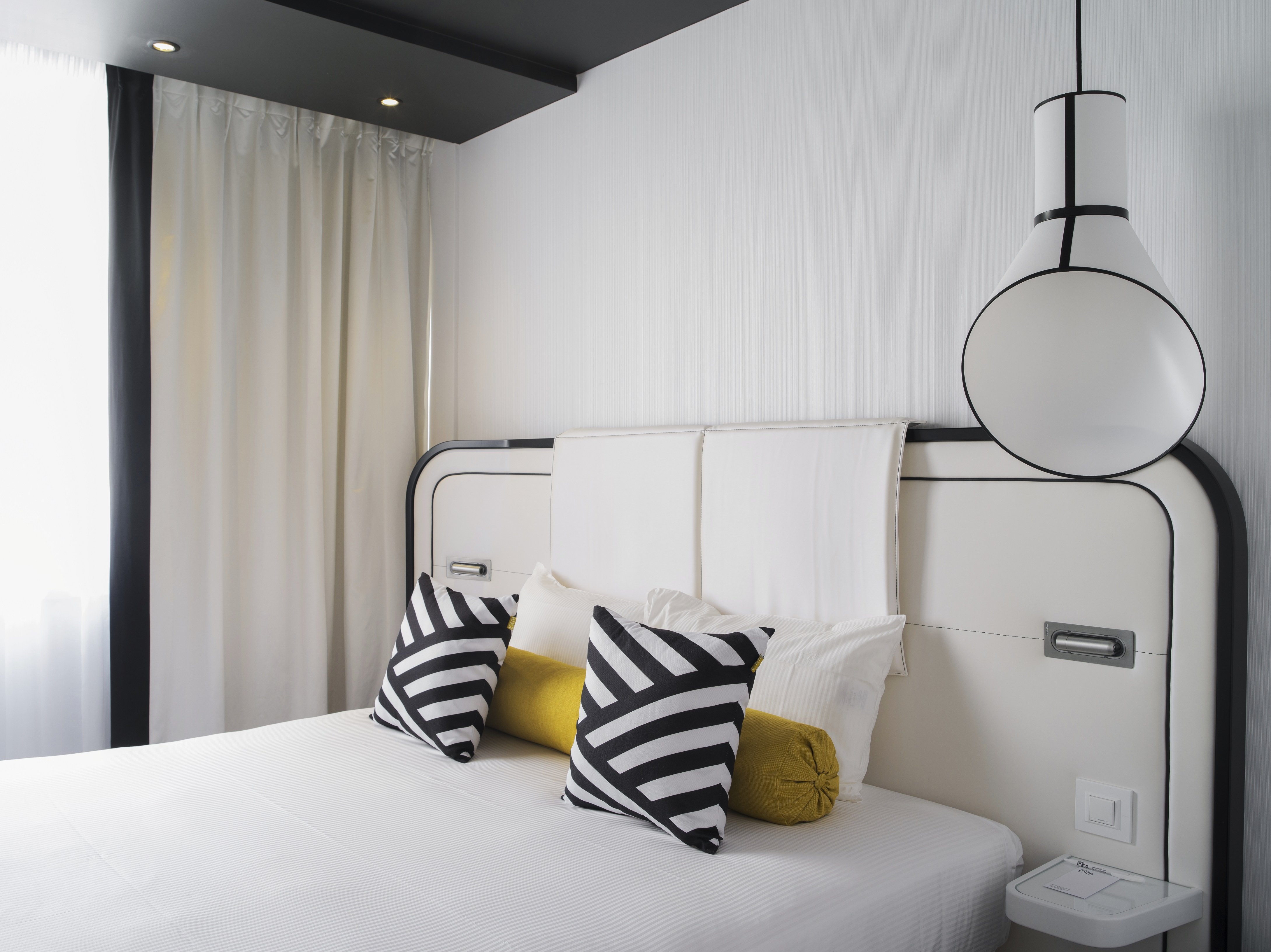 Hotel Ekta 18/40