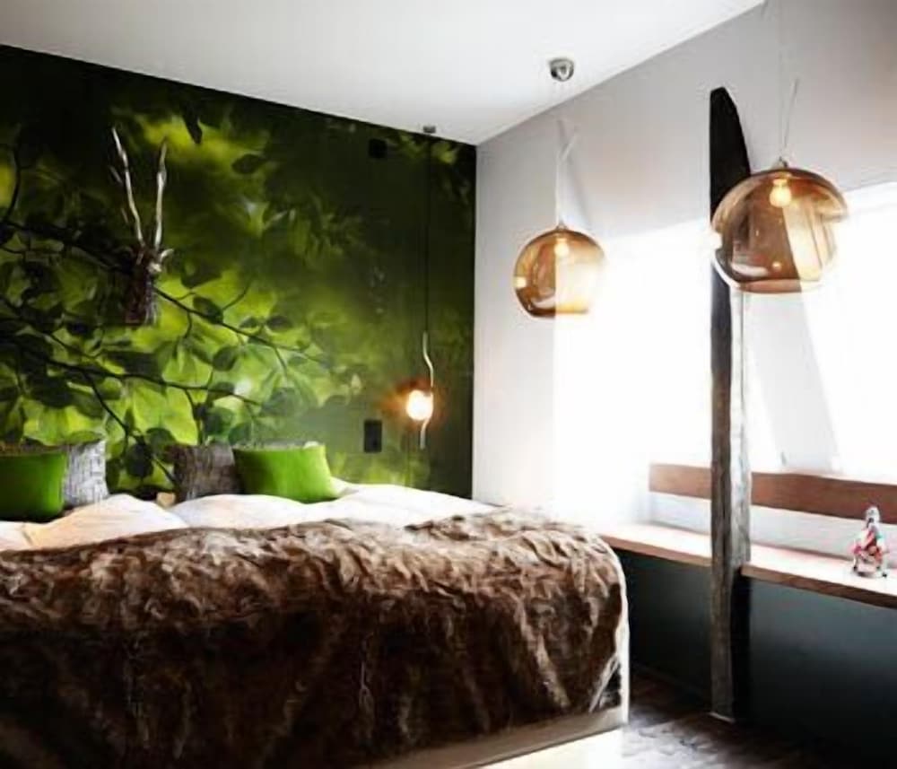 Design, Double and Twin Beds