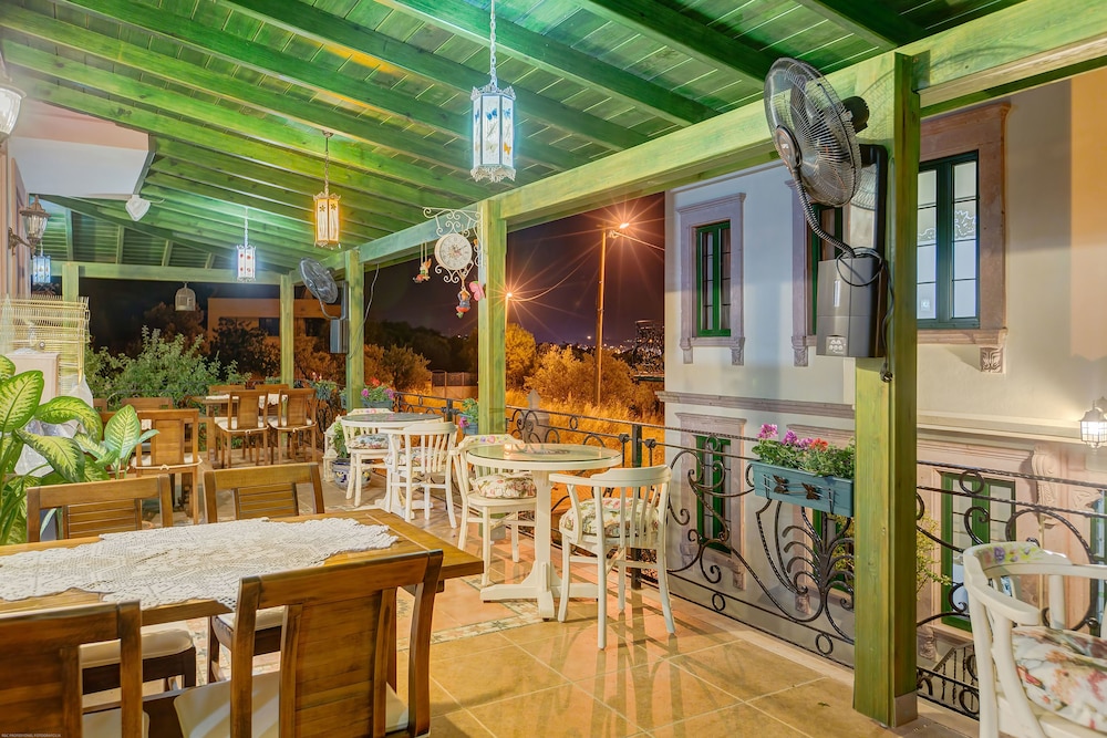 Cunda Esen Hotel 35/50
