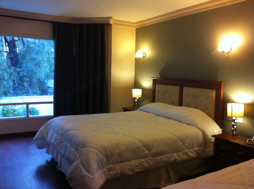 El Prado Hotel 8/36
