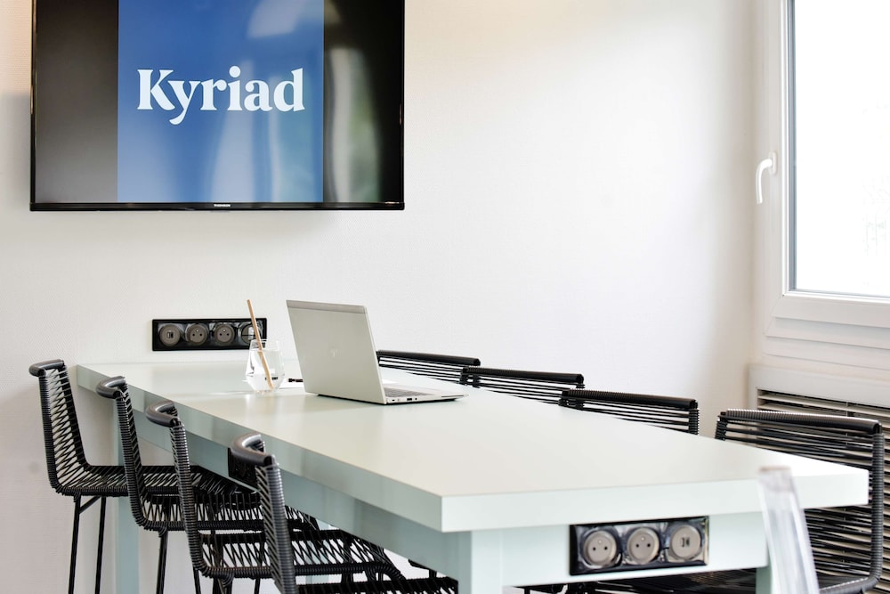 Kyriad La Rochelle Centre 53/62