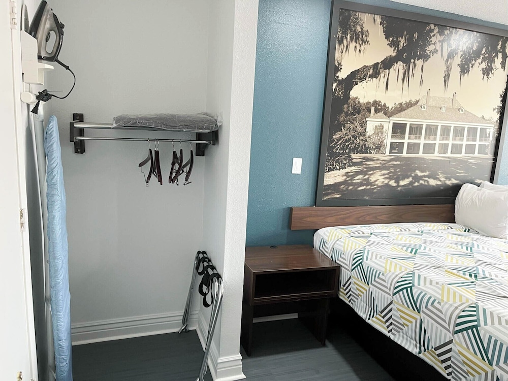 Studio6 Suites Opelousas, LA 26/55