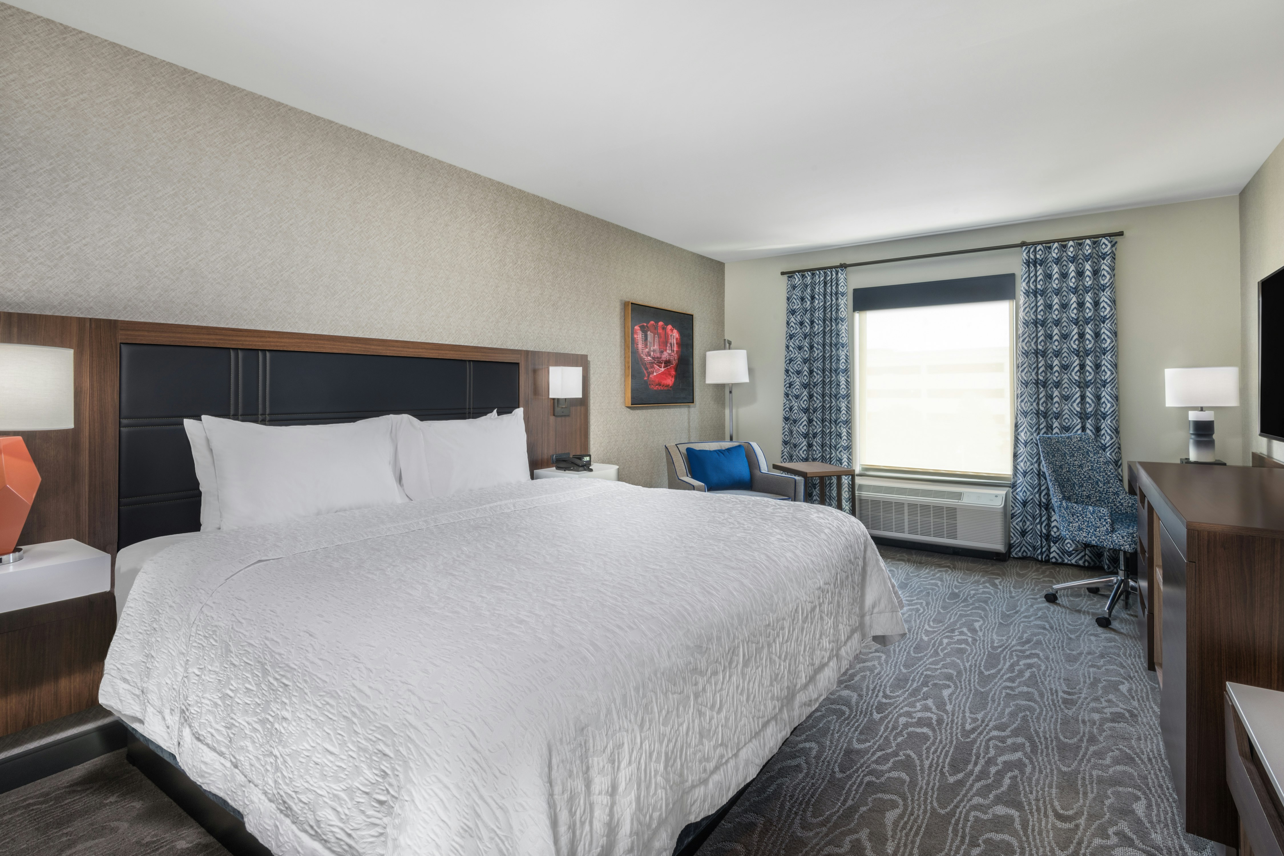 ROOM, KING BED
