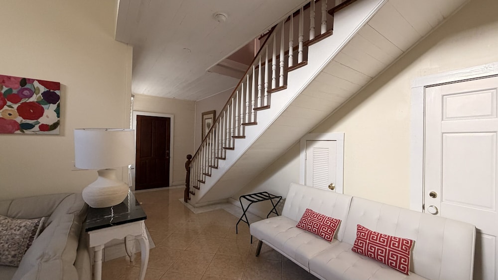 Heron House Court - Adult Only 49/65