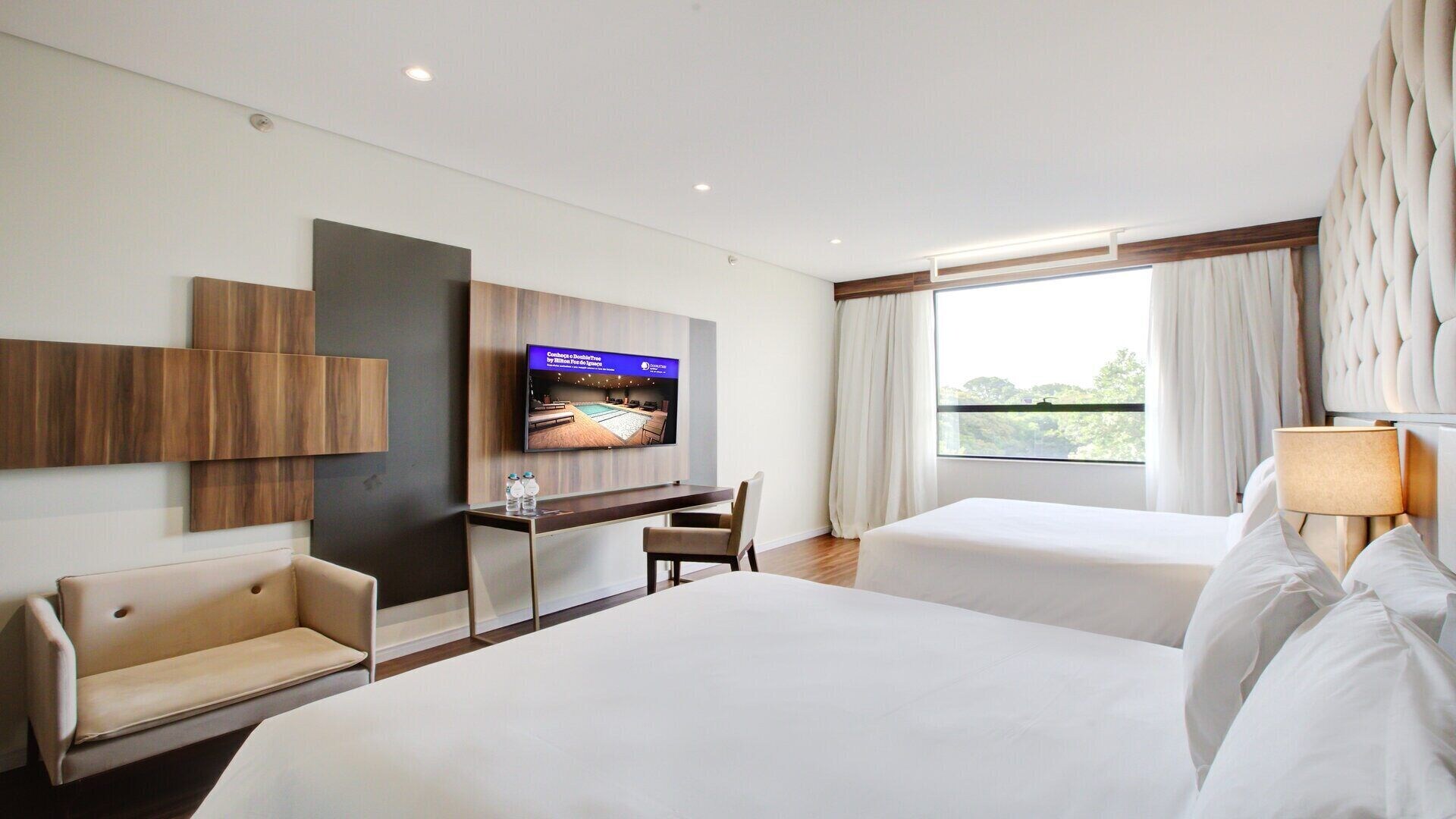 1 BEDROOM, DELUXE, DOUBLE OR TWIN BED
