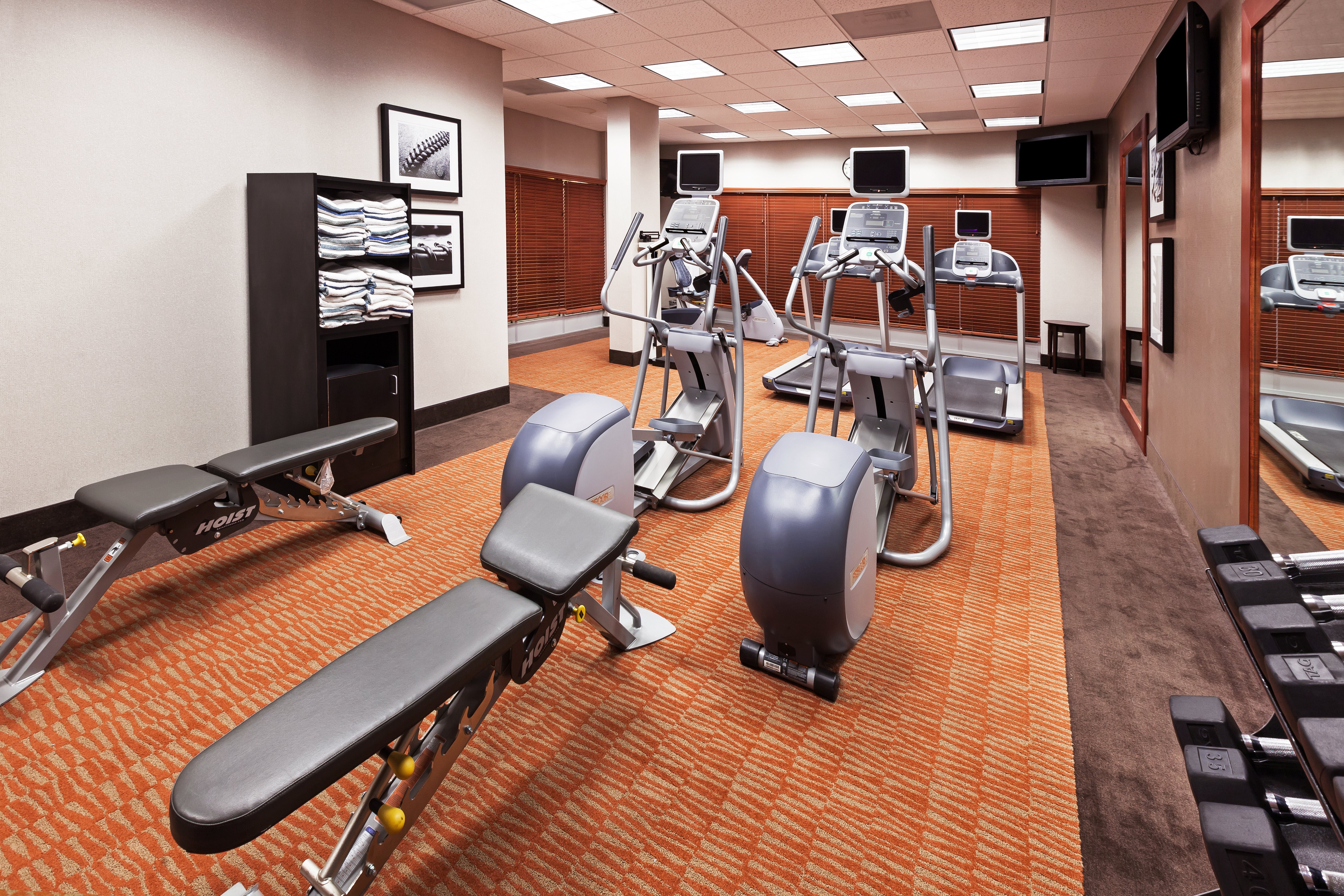 Holiday Inn Ardmore I 35 28/49
