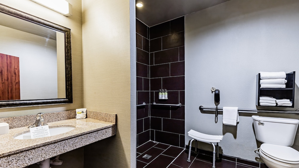 Staybridge Suites Laredo International Airport 37/42