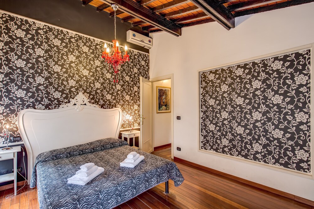 The House In Trastevere 26/48