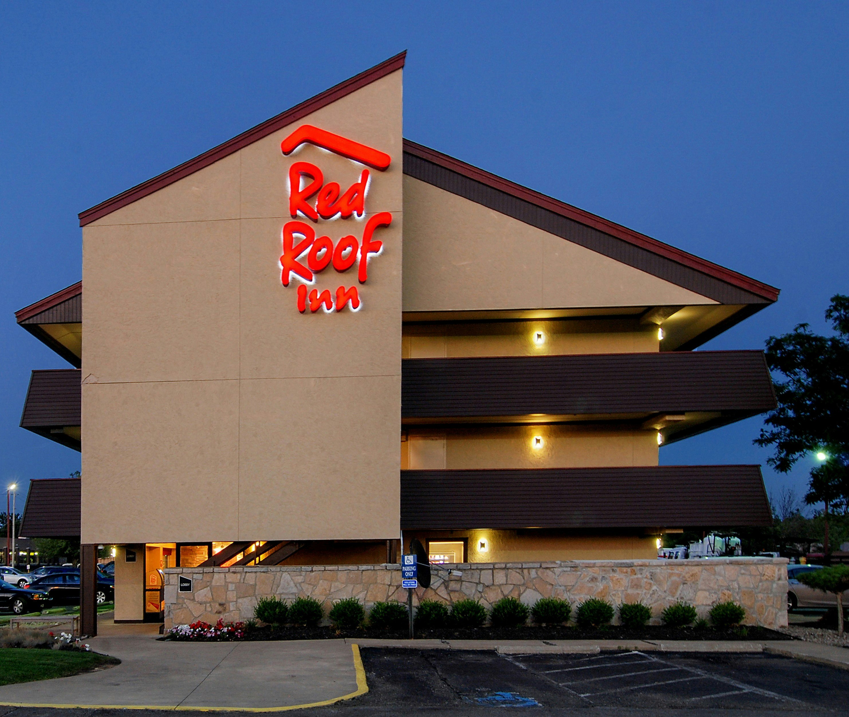 Red Roof Inn Akron South 2/24