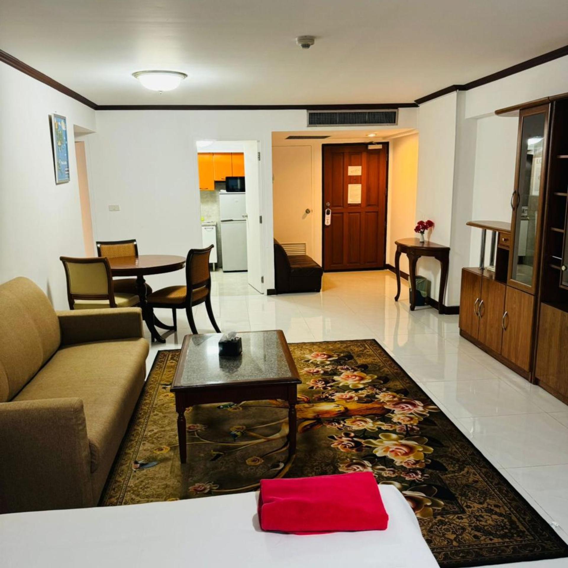 OMNI TOWER SUKHUMVIT NANA BY COMPASS HOSPITALITY 41/61