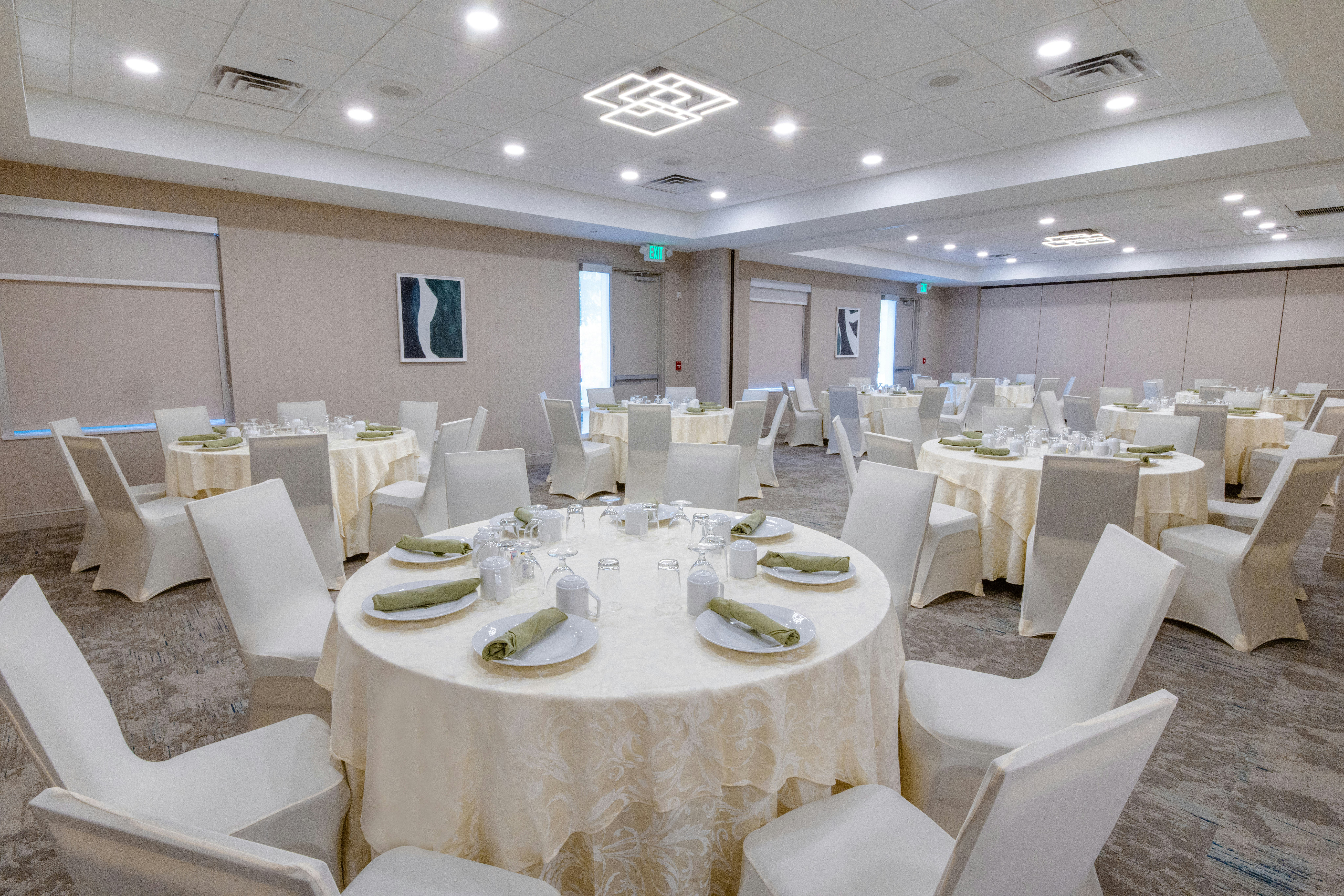 Hilton Garden Inn Lakewood 47/52