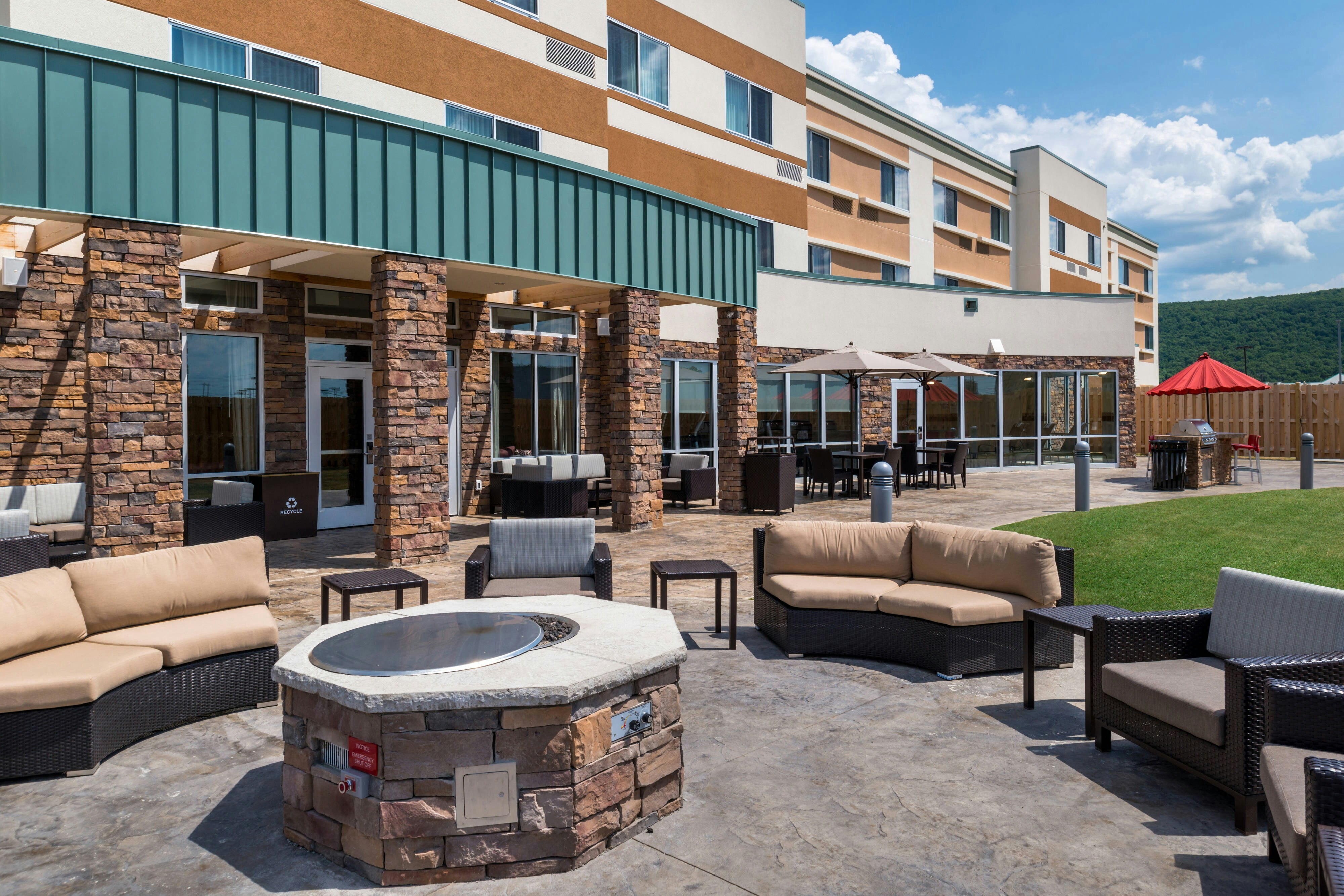 Courtyard Elmira Horseheads 39/58
