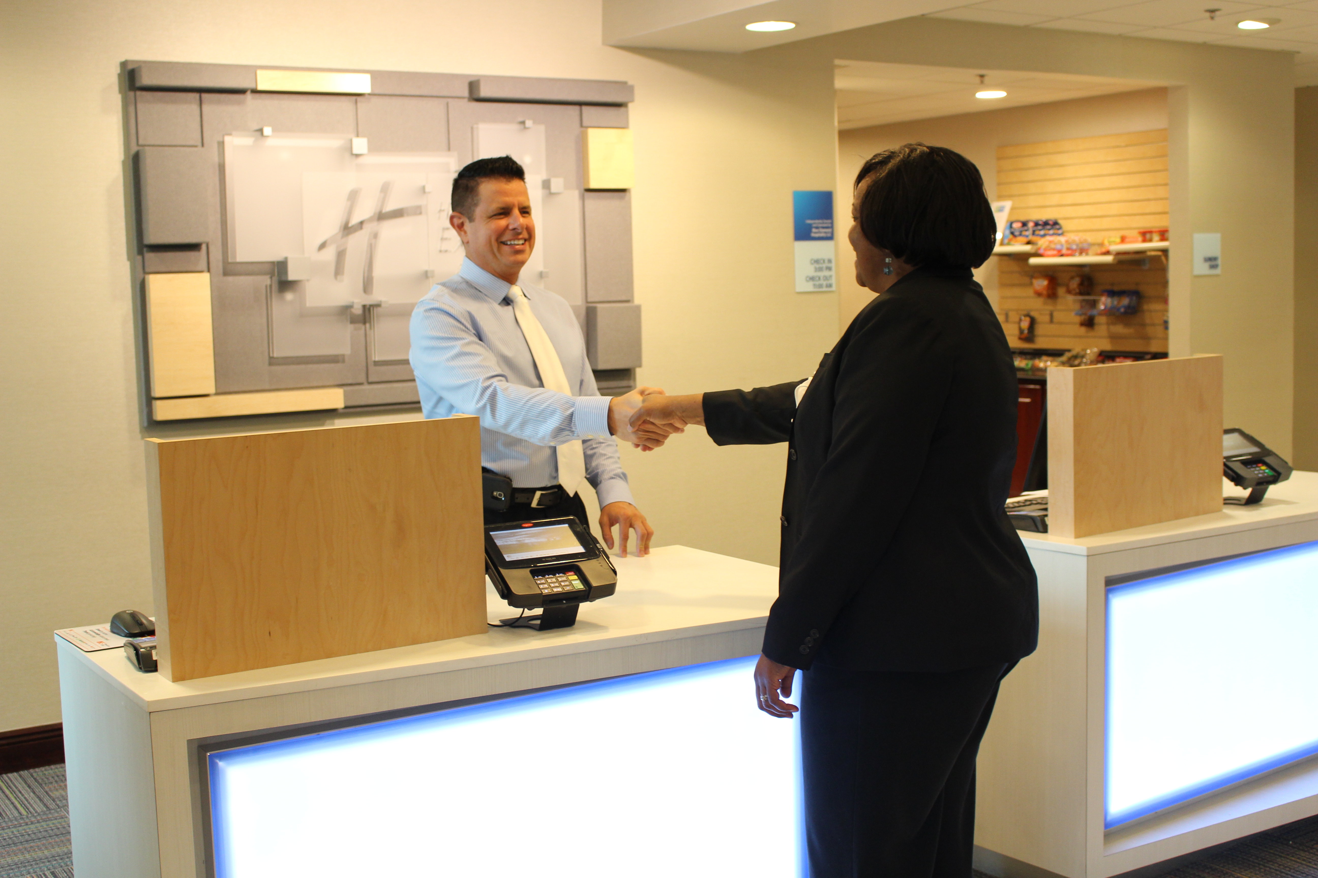 Holiday Inn Express Suites Mobile West I 10 39/40