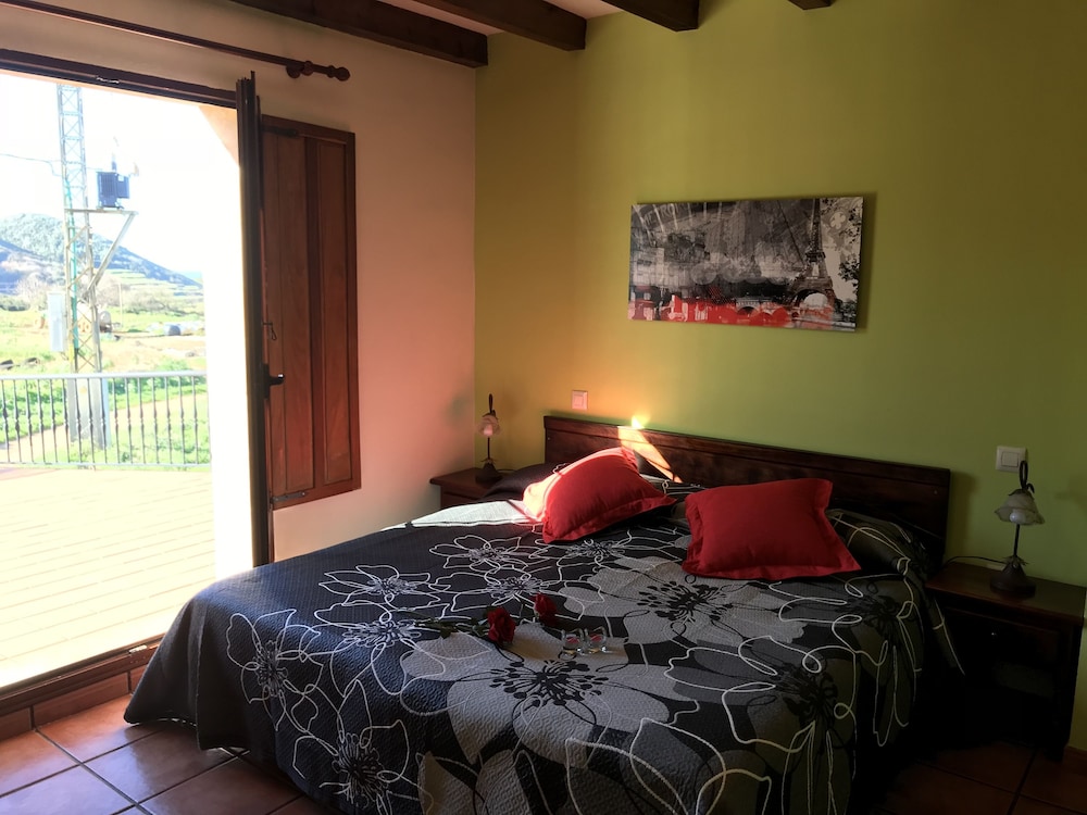 Posada Mediavia 12/37