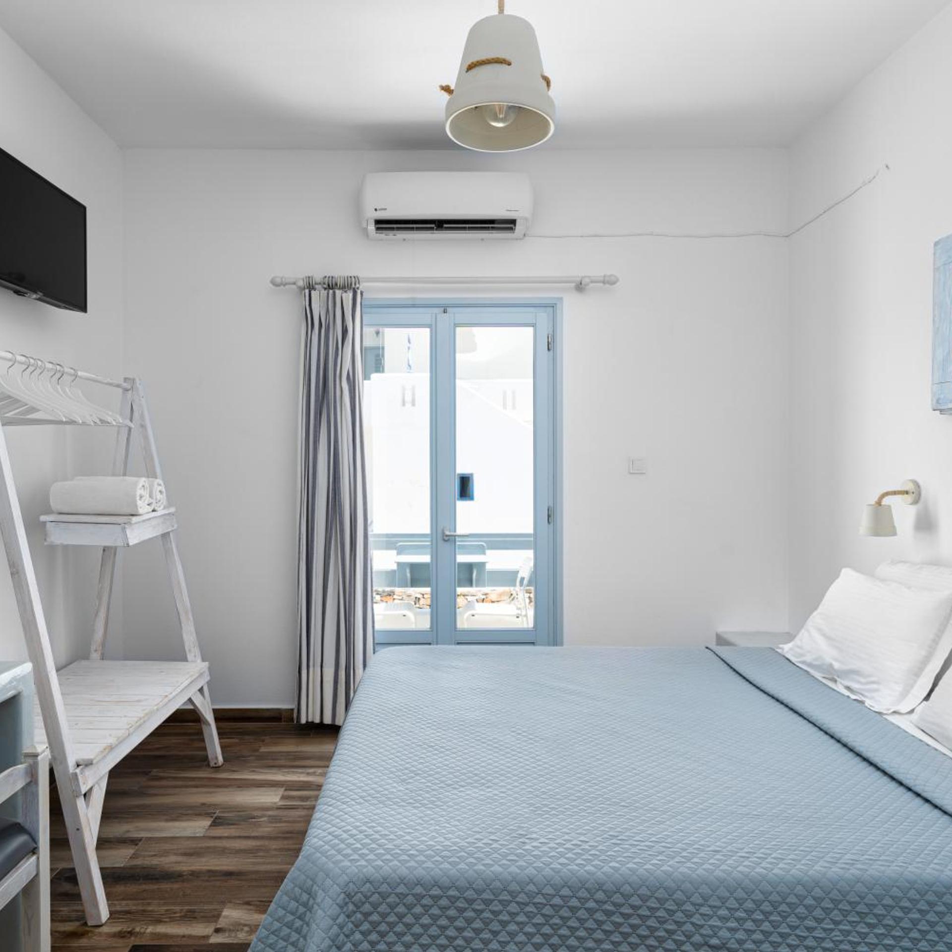 2 Bedrooms, Family, Quadruple, Street View