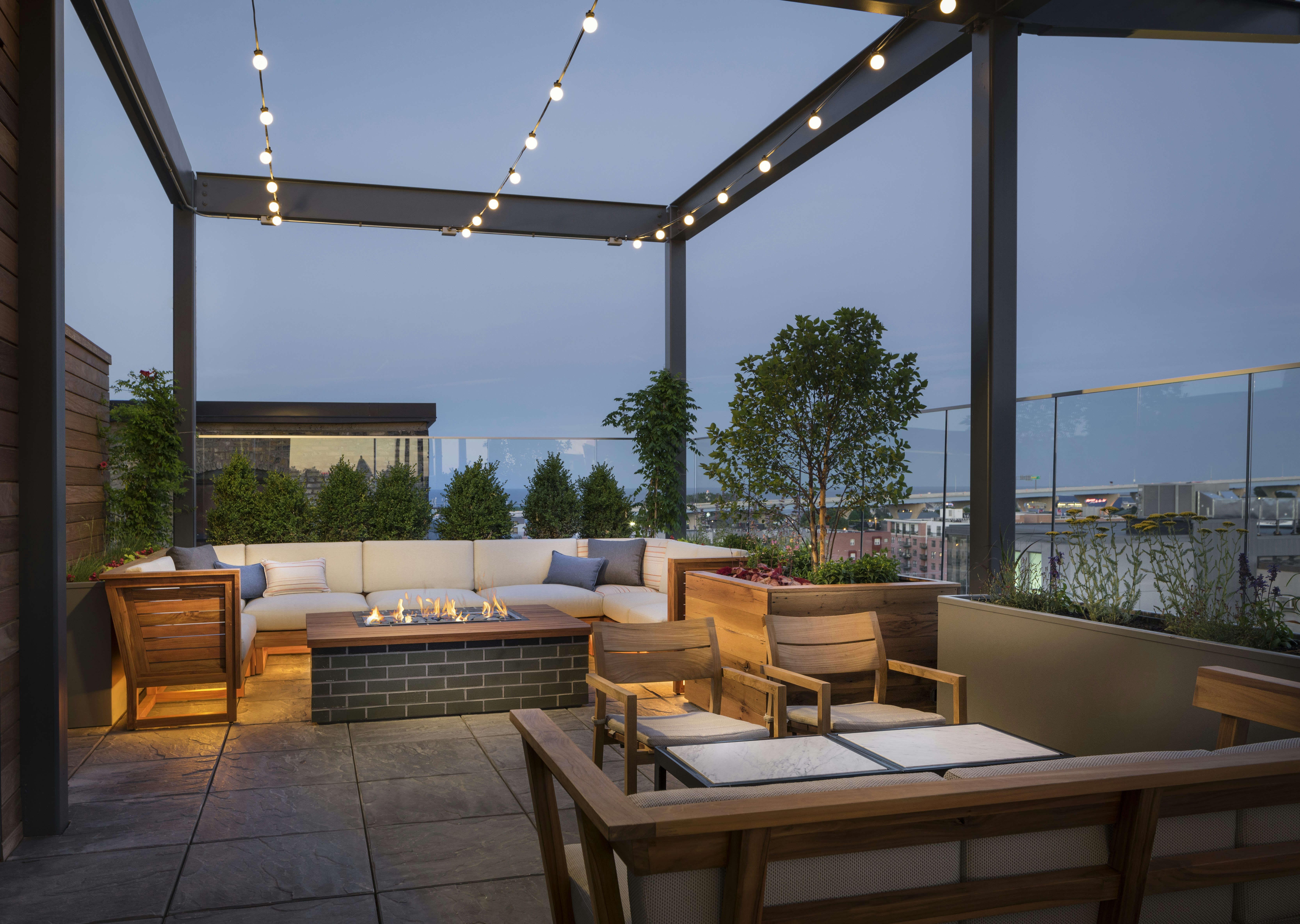 Kimpton Journeyman Hotel 48/80