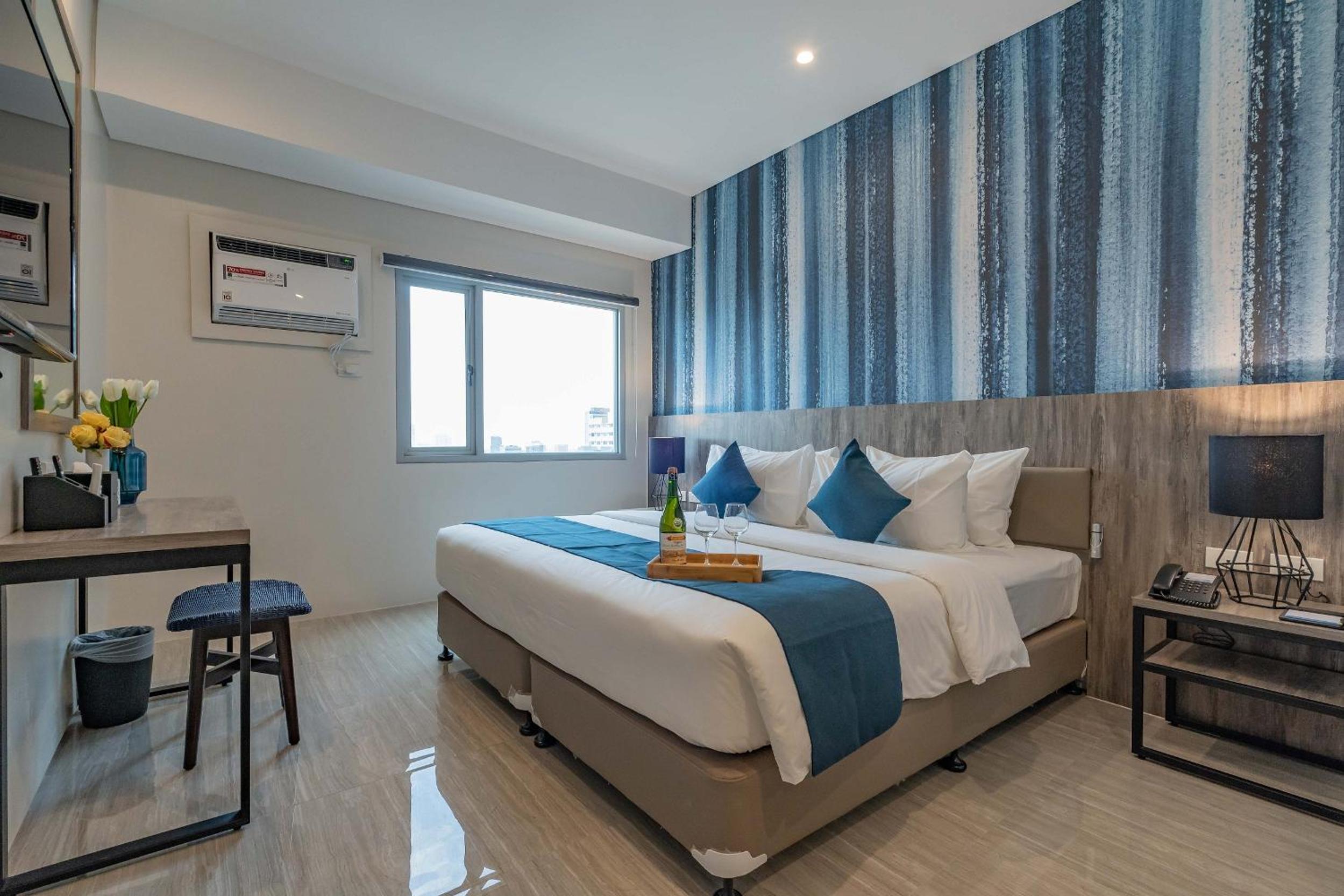 Room at Bayfront Hotel Cebu Capitol Site, CEBU