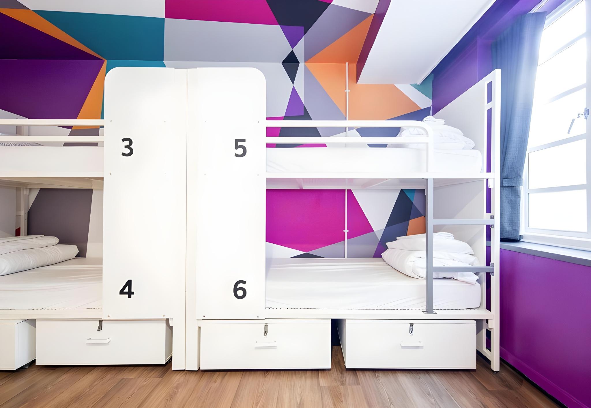 Mixed Dorm, 6 Beds, 2 Double Beds