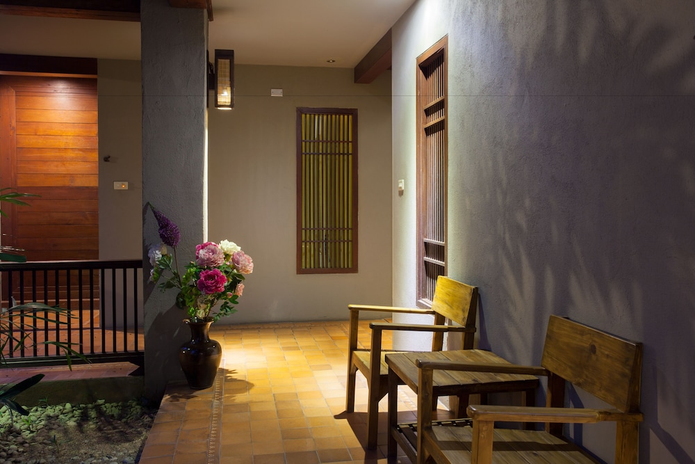 Baan La Poon Hotel 14/21