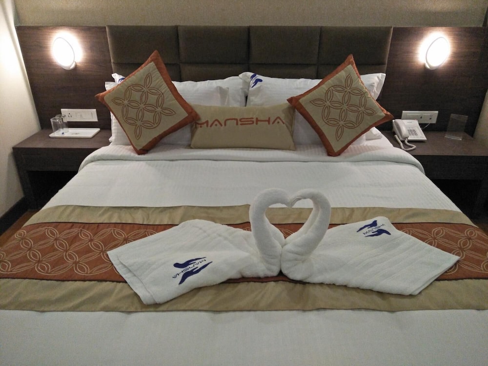 Hotel Mansha Regency 17/50