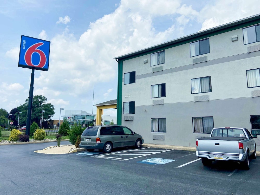 Motel6 Lancaster, PA 33/41